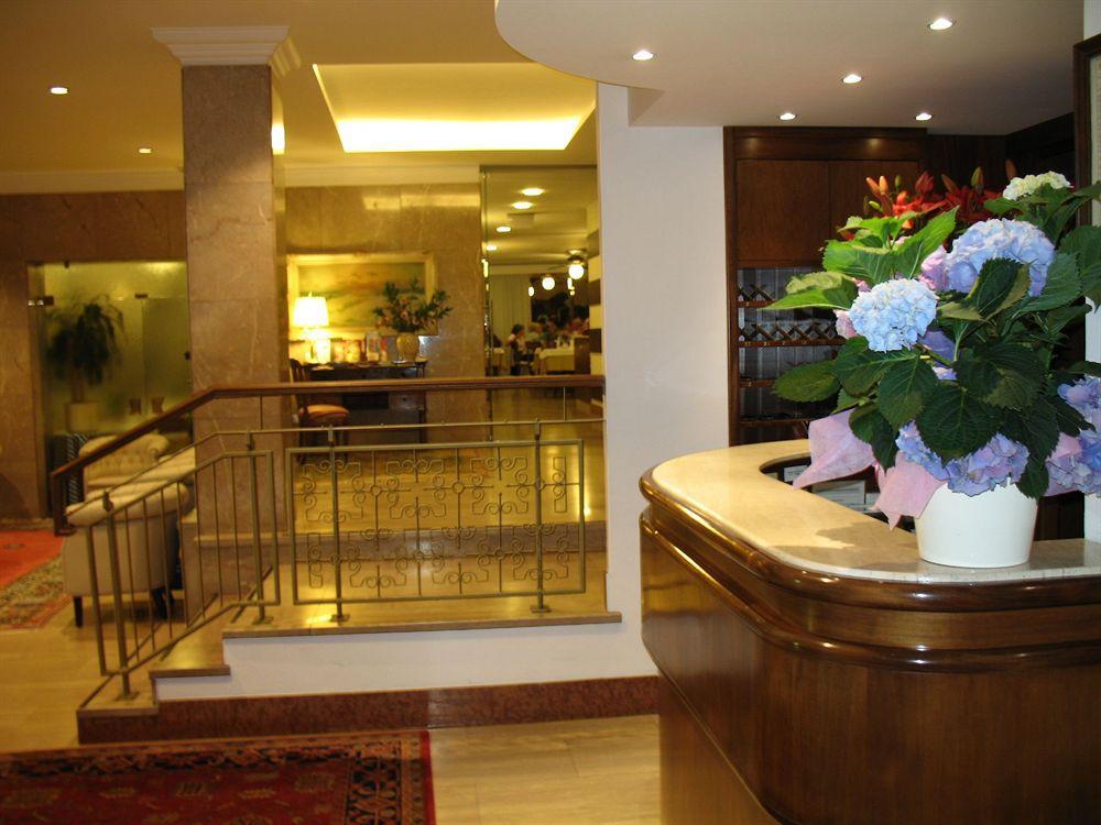 B&B Hotel Diano Marina Palace Esterno foto