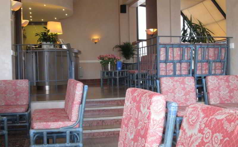 B&B Hotel Diano Marina Palace Esterno foto