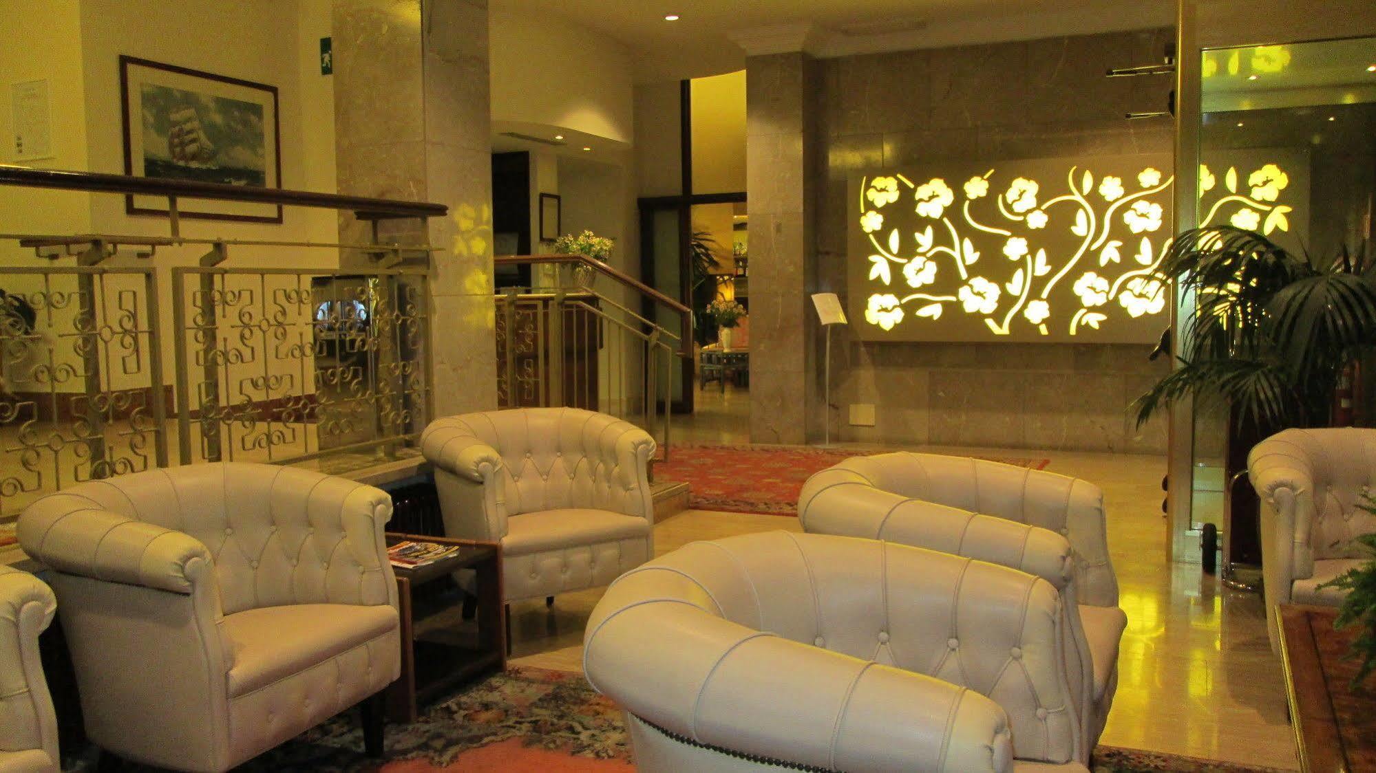 B&B Hotel Diano Marina Palace Esterno foto